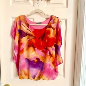 Pink floral west kei top